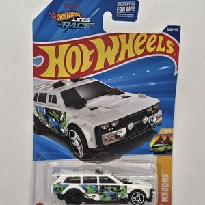 Hot Wheels Lets Race 184/250 TRACK DWAGON HW Wagons 2/5